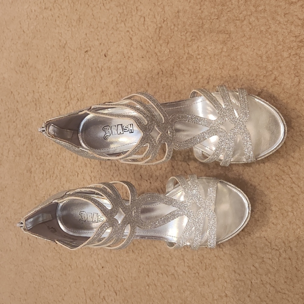 Cute sparkly heels.